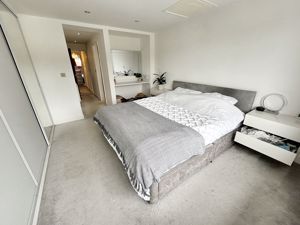 Bedroom- click for photo gallery